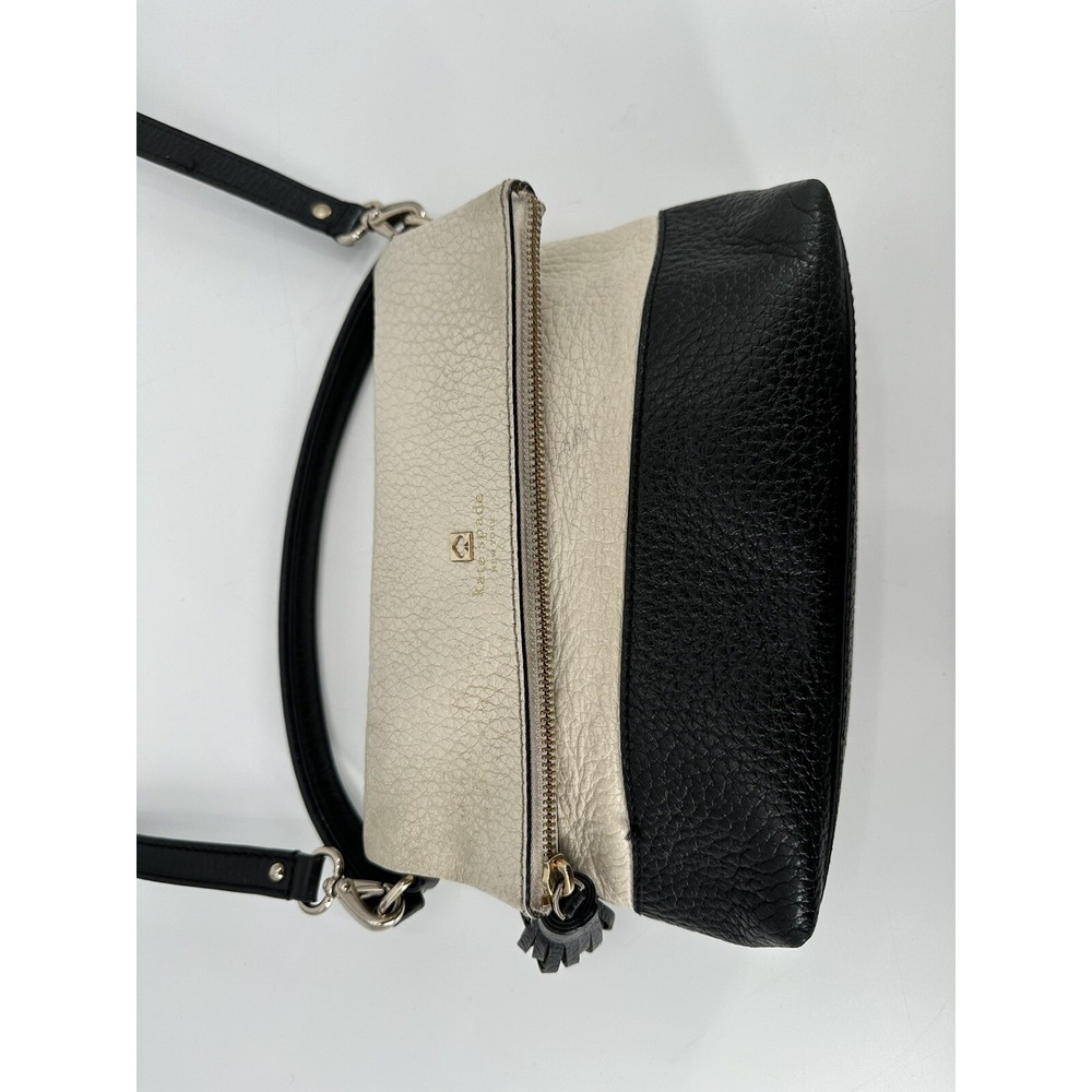 Kate‎ Spade Black and Cream Pebbled Leather Crossbody Foldover Bag - Picture 2 of 16